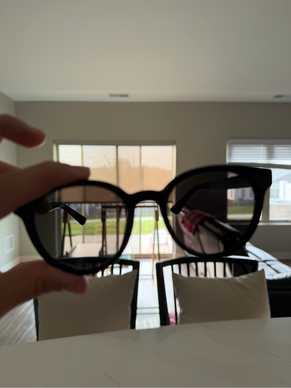 Gucci Black Frame Sunglasses with Purple Velvet Case - Picture 8 of 11